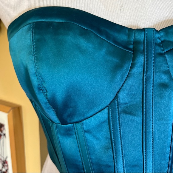 GARAGE Size Medium Corset Top Satin Green Turquoise Boned Zip Back $88 NEW - Picture 16 of 16